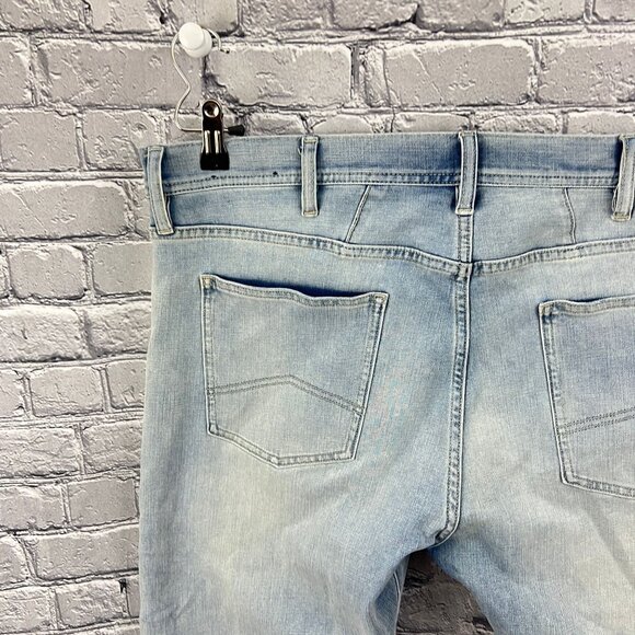 Armani Exchange A/X Men's Size 40 Light Wash Blue Jeans Straight Leg - Picture 5 of 9